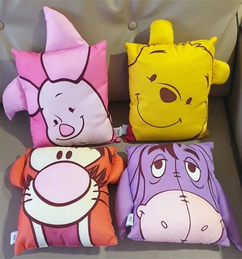 Pooh & Friends Flowers Cushion .